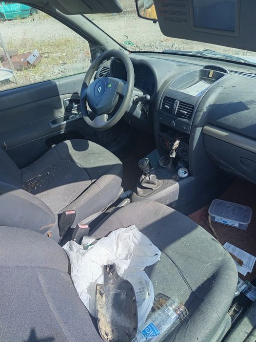 Рено Клио 1.2 57 кс 2004 г  на части