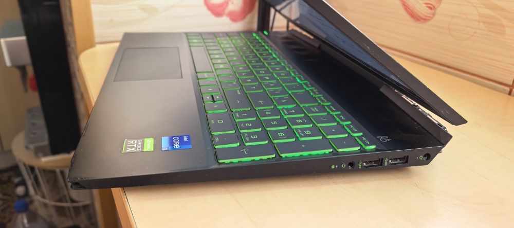 Laptop HP Gaming__ i7--11350H gen 11_16GB DDR4 _RTX 3050 4GB GDDR6__SSD NVME 512GB // 10-10 functional