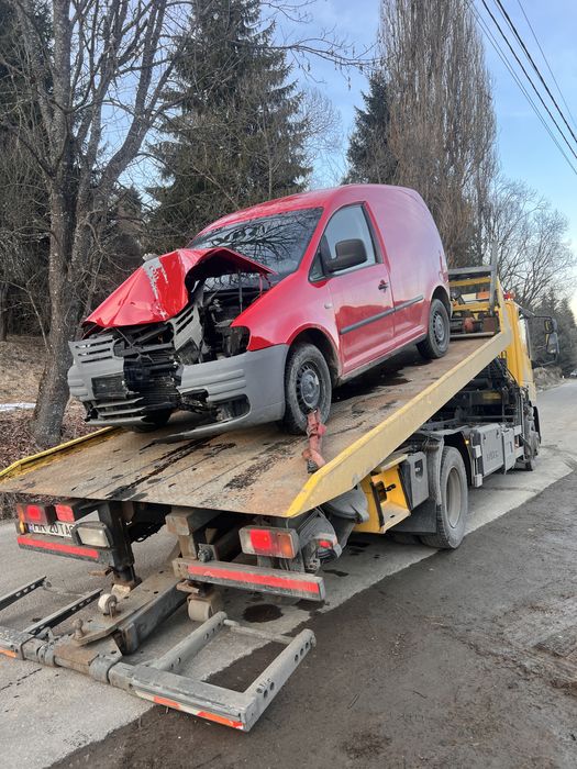 Autospeciala cu Macara platou hidraulic Tractari Auto Iveco Eurocargo 12T
