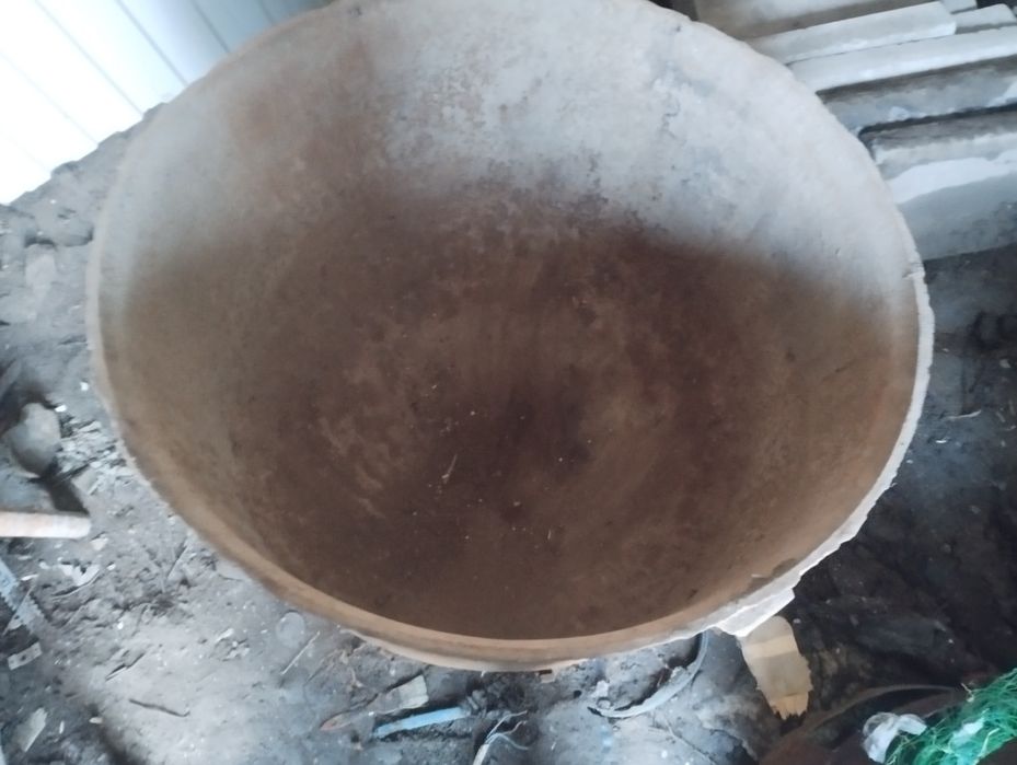 Большой чугунный казан