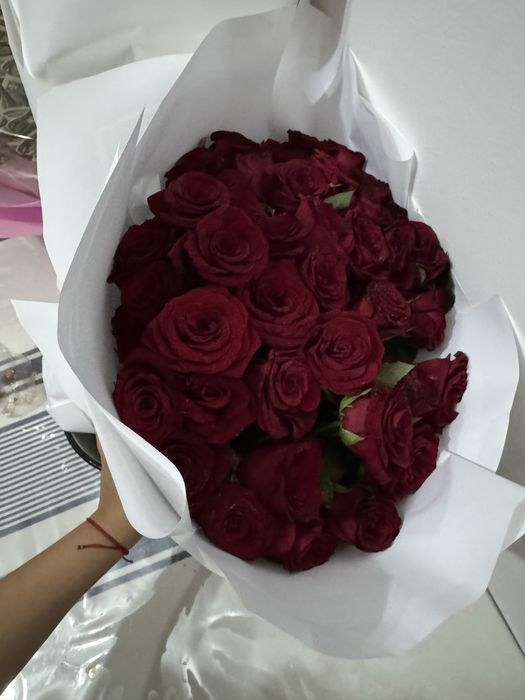 Цветы бу сегодня подарили