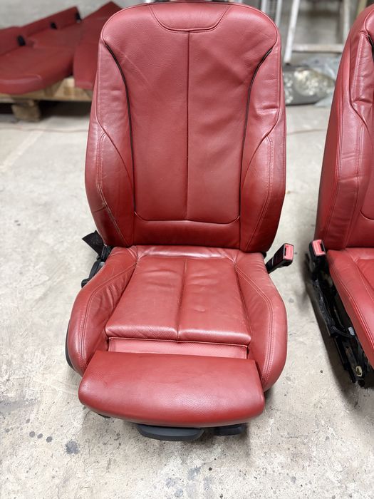 Червен рекаро салон BMW F20 135i