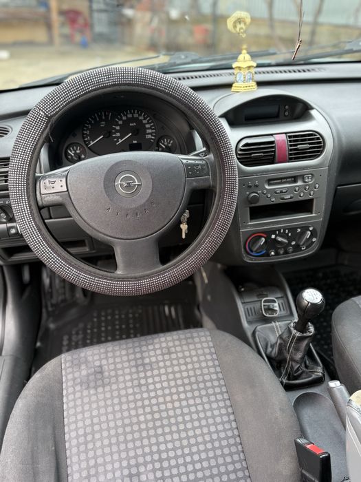 Vând opel corsa C