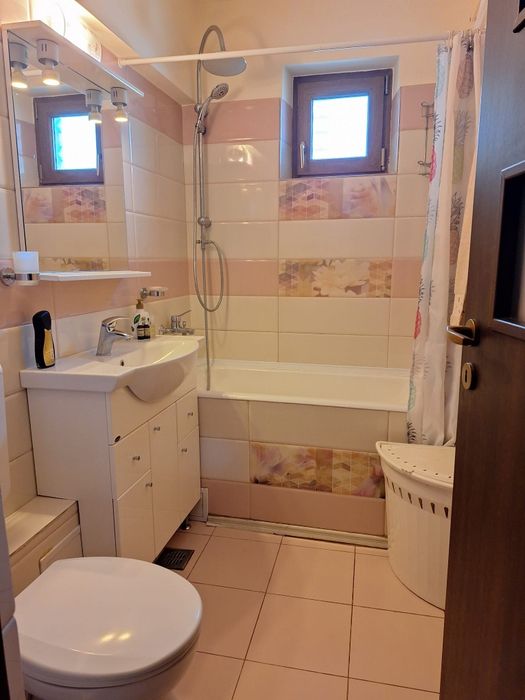 Inchiriez apartament 3 camere ultracentral