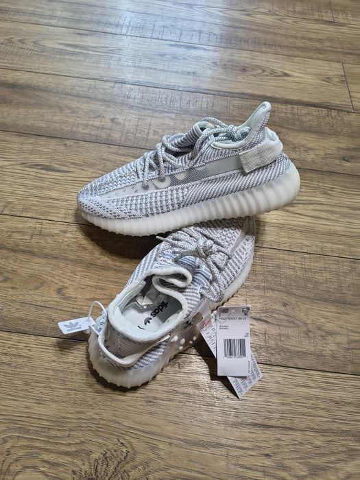 Vând adidas yeezy