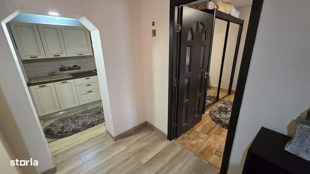 Apartament cu 3 camere de vanzare, etajul 1, Focsani