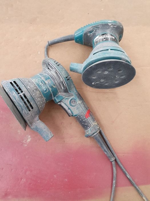 2 Masini de slefuit Makita