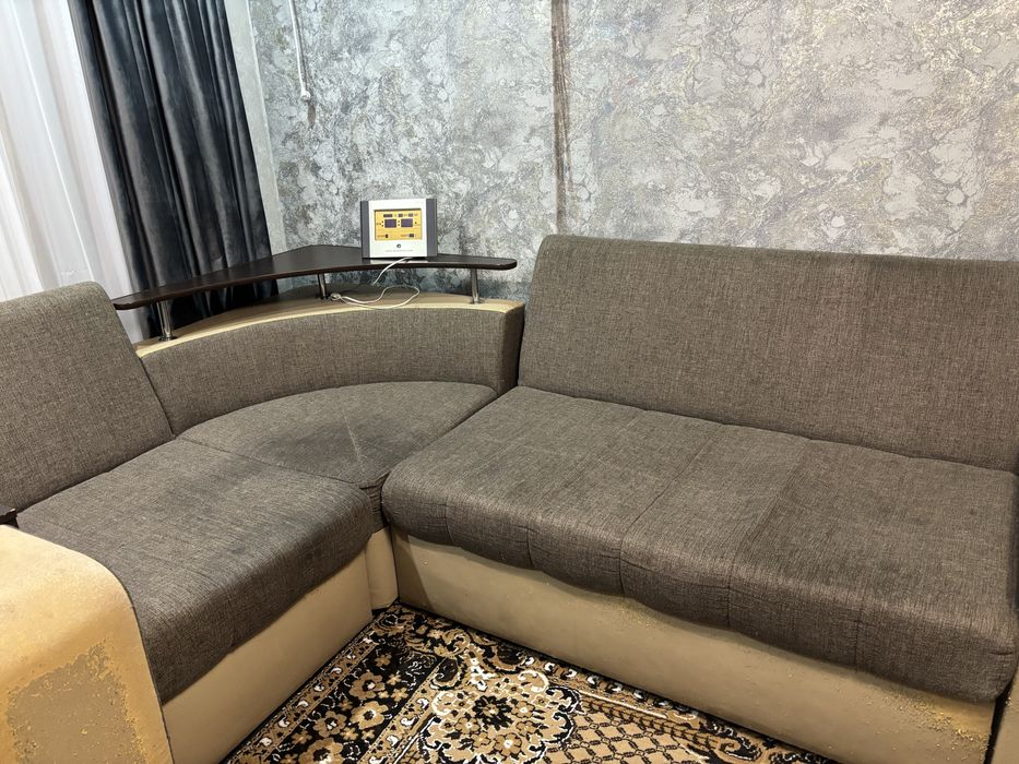 Бесплатно отдам диван