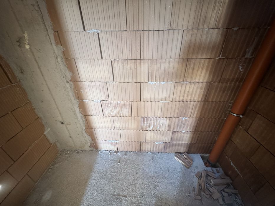 Тристаен, 111 кв.м. -123000€