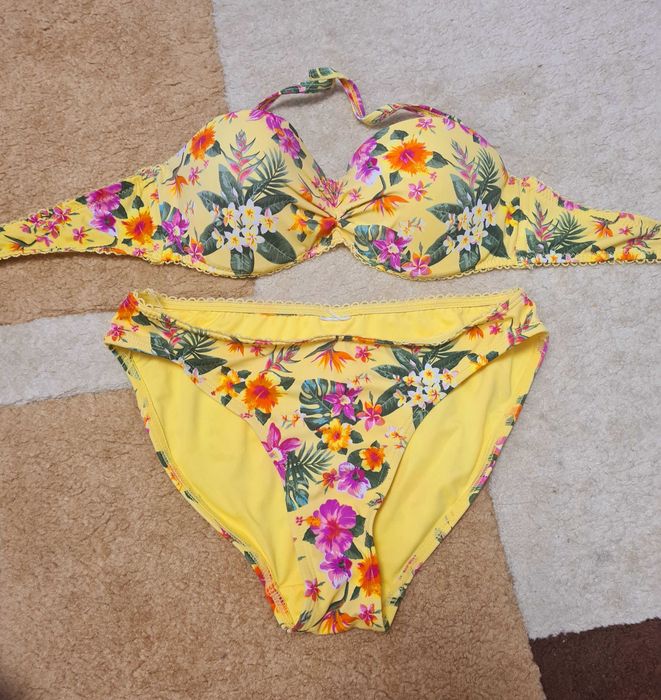 Costum de baie din 2 piese