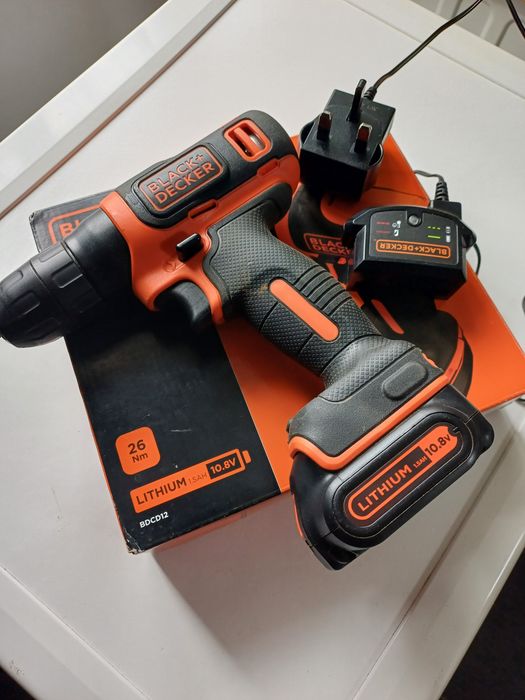 Filetanta bormasina  BLACK DECKER  10.8  V