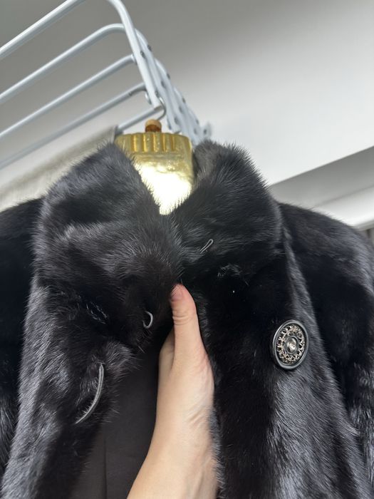 Продам норковую шубу