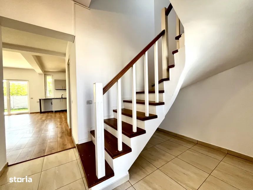 Casă de închiriat 5 camere + 5 băi + 3 balcoane + terasă 800€/luna