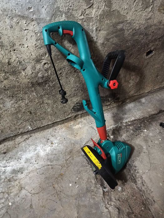 Мощен тример Бош BOSCH