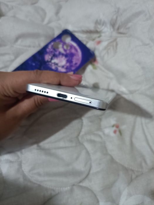 Продам телефон Redmi note 12+ 5G