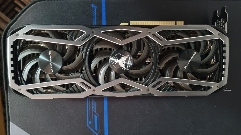 Vînd placa video ddr6 Rtx 3080