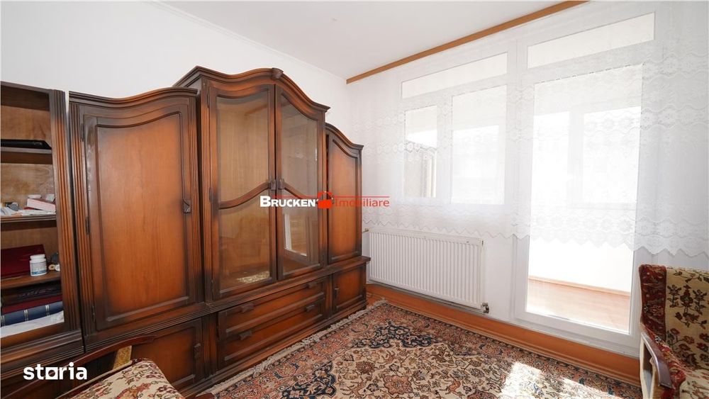 3 camere | 2 bai | 3 balcoane | etaj 48 | Rogerius