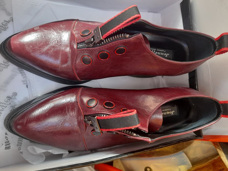 Женские красивые ботинки