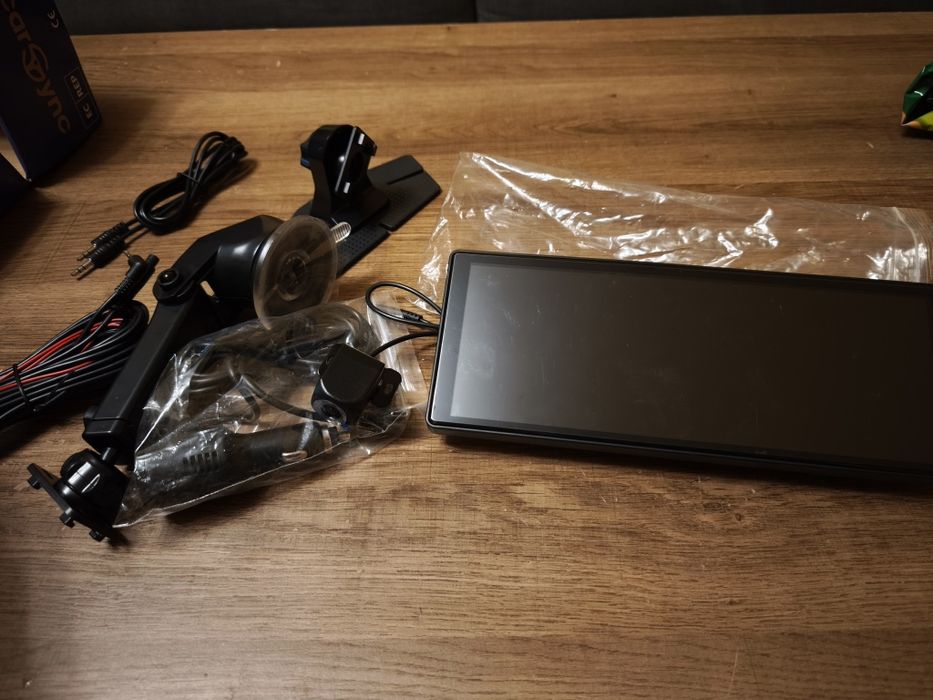 Tabletă navigație universală+ cameră înregistrare trafic & marșarier