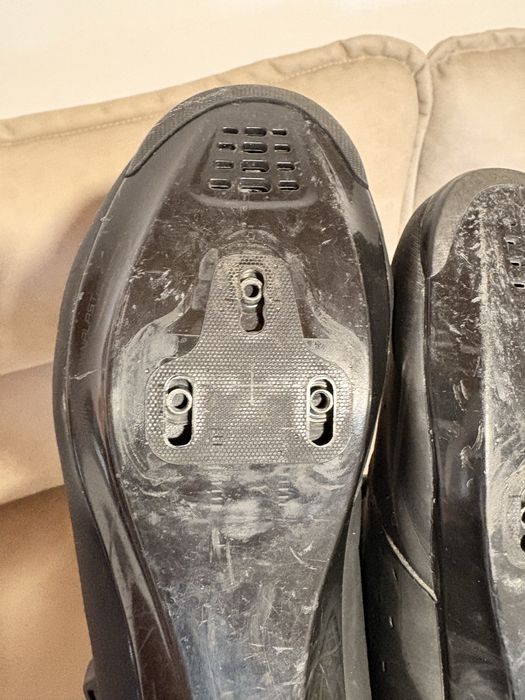 Заглавие: Shimano RP3 – Шосейни обувки (РАЗЛИЧНИ НОМЕРА: 42 и 43)