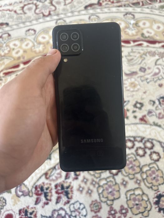 Продам телефон самсунг а 22
