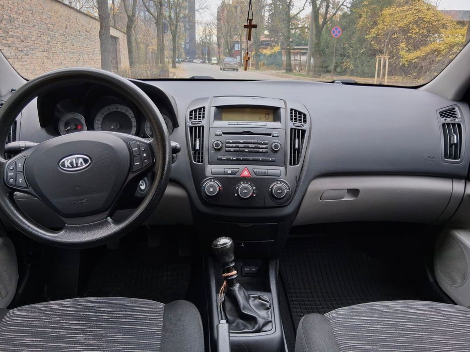 Kia ceed 1.6 crdi (unic  propietar)