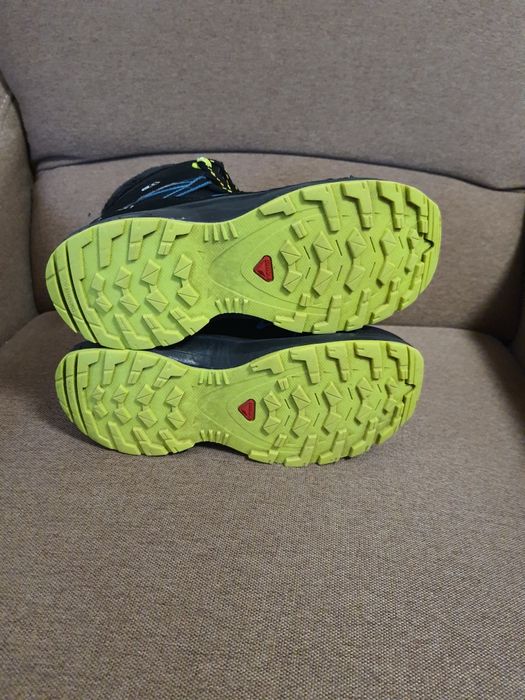 Ghete Salomon Waterproof originali mărimea 35 transport gratuit