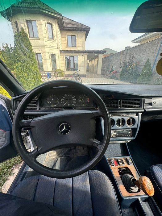 Mercedes 190 2.0 объем