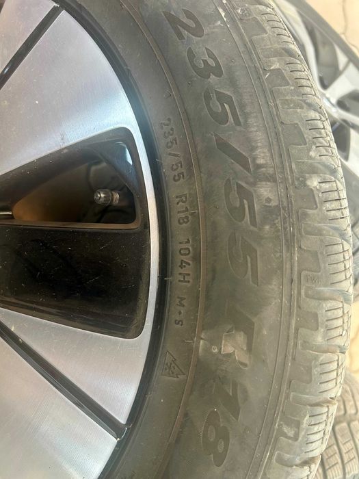 Vand Jante originale Volvo XC40/XC60 cu anvelope iarna noi
