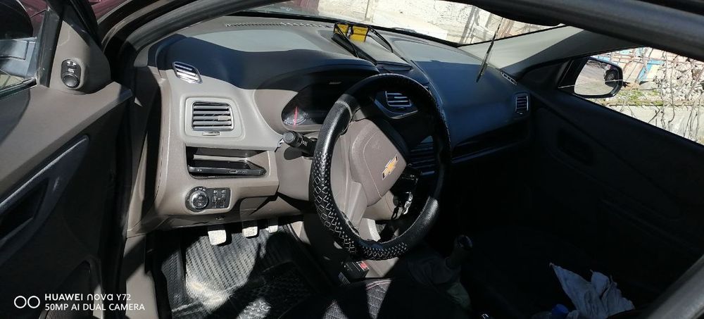 Sotiladi tez va kelishilgan narxda