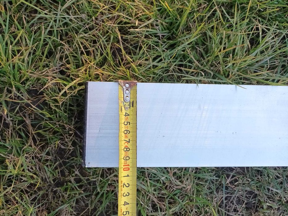 Gletieră mare pentru beton (cunoscută și sub numele de bull float)