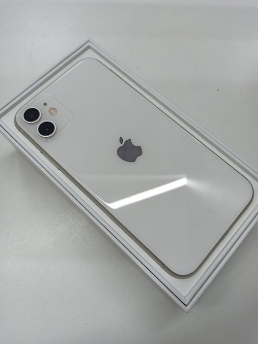 Apple iPhone 11, 64gb, 75%.