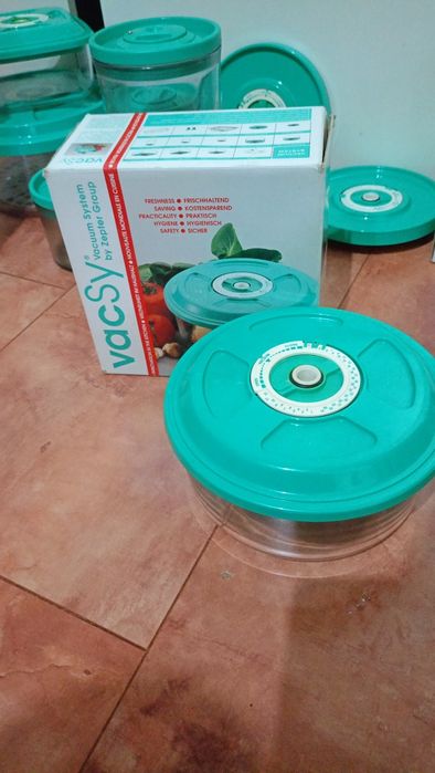 Vase vacsy și pompa