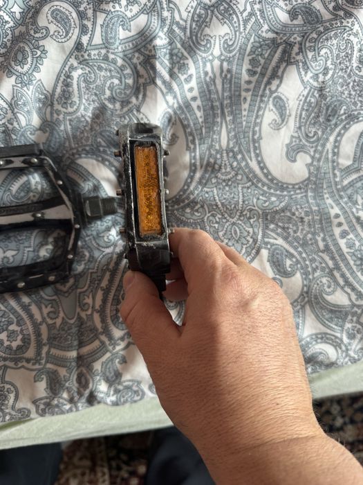 Педали, ръкохватки и огледало за колело