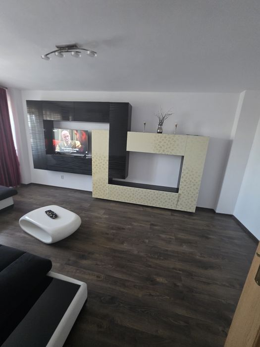 Apartament de inchiriat