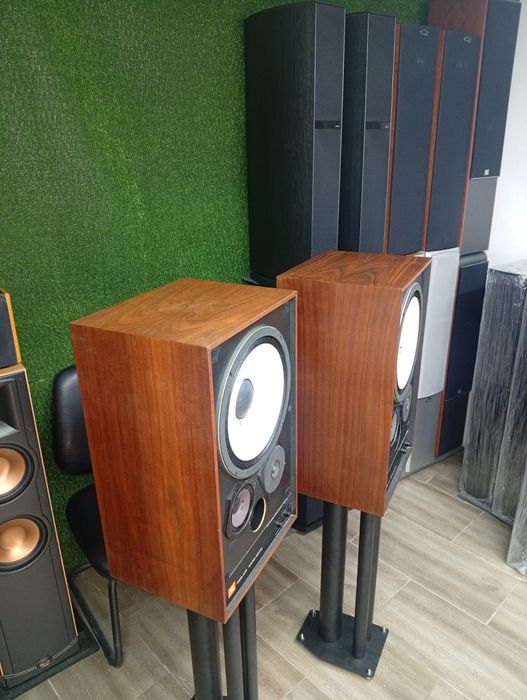 Тонколони JBL 4311B