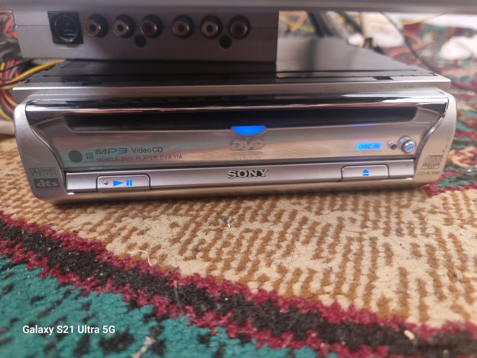 Sony xav-77 manitorli