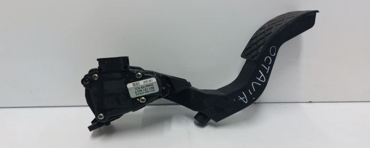Pedala acceleratie 8d1721523f Volkswagen VW Passat B5 seria