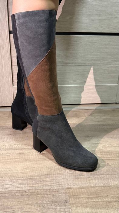 Новые фирменные сапоги,чистая кожа