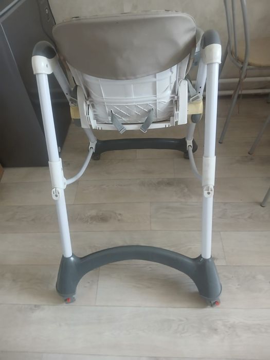 Продам стул для кормления