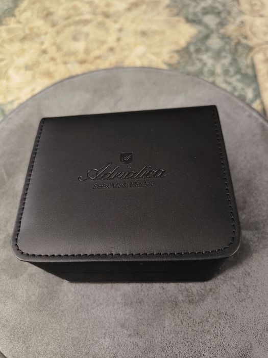 Наручные часы Adriatica Швейцария. Новые. Оригинал!