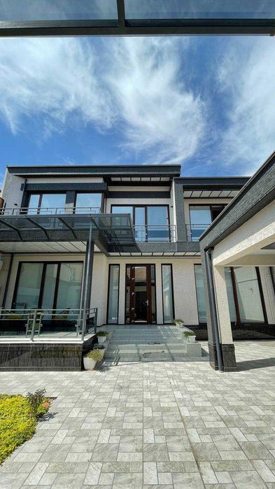 СРОЧНО сдаётся 8Х Ком Учаска на Никитина