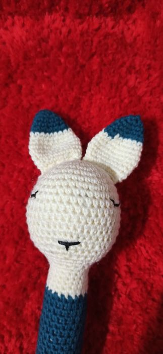 Плетена дрънкалка заек