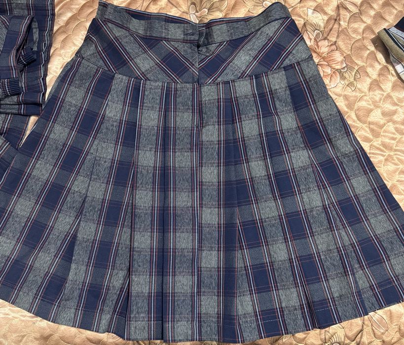 Продам школьные юбки