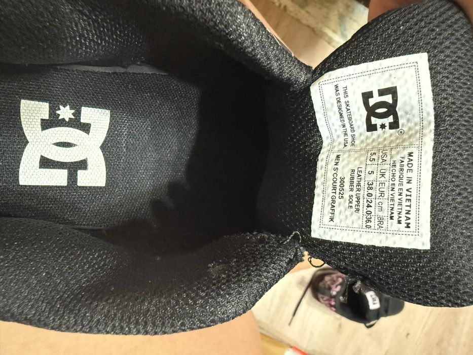 Кроссовки Dc shoecousa 38,39 размеры