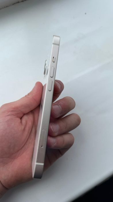 Iphone 13.    ...