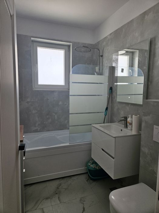 Inchiriez garsoniera