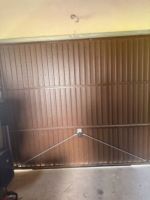 Usa garaj basculanta Hormann Light GSL, maro (RAL 8028), 2500 x 2125 mm