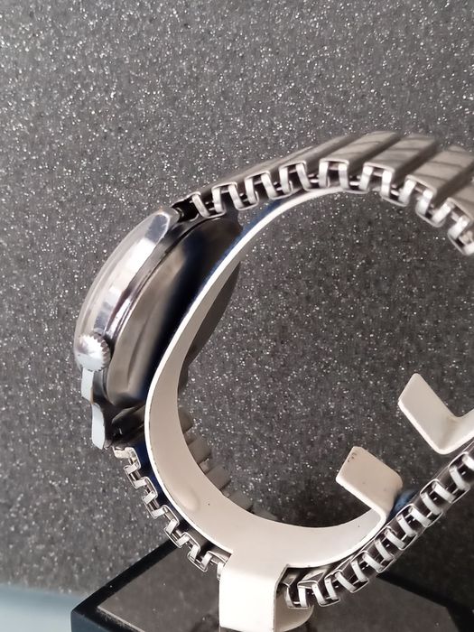 Руски ръчен мъжки механичен часовник ЗИМ