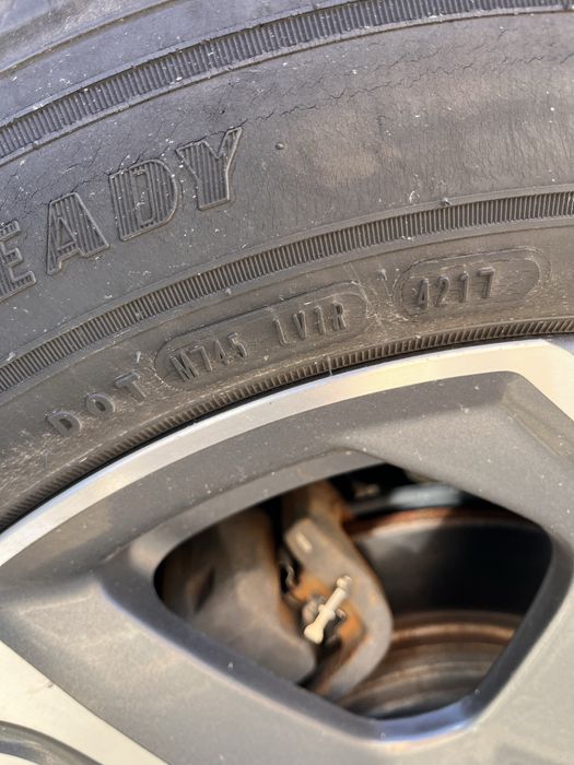 Всесезонни гуми 235/60/R18 - 5 броя за 90€